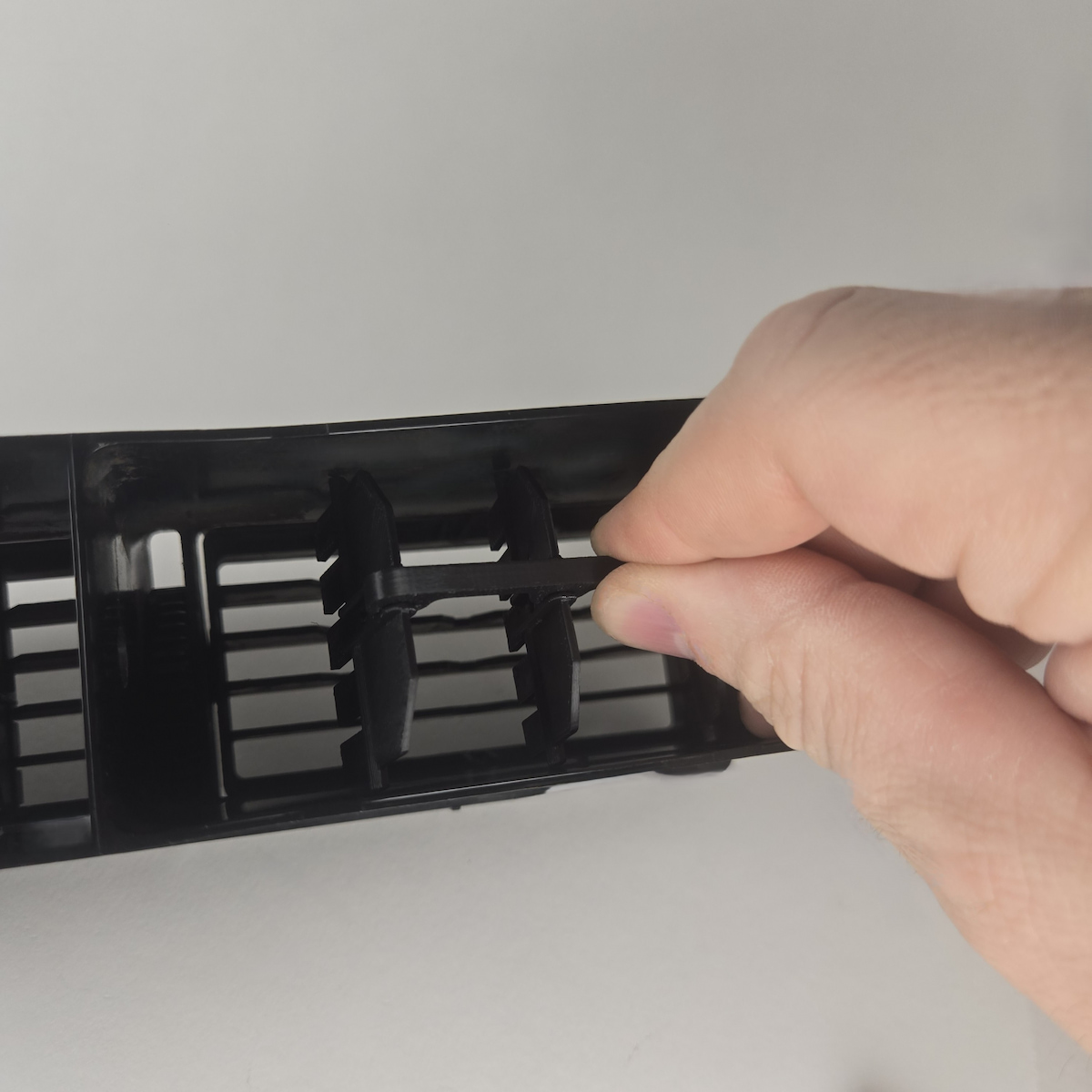 Install the new louver blades